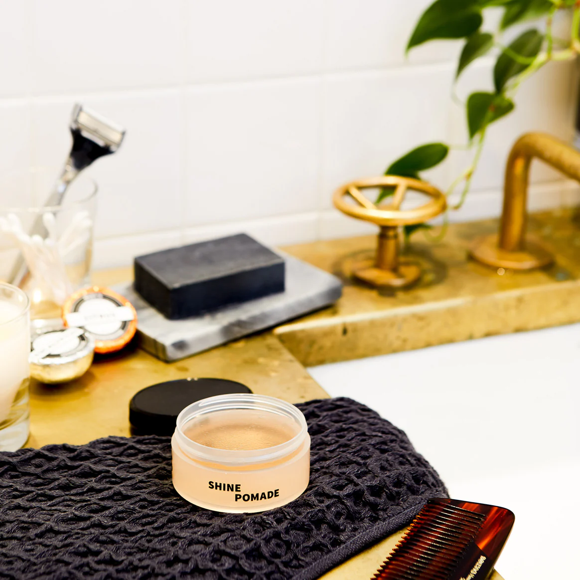 Shine Pomade - Image 7